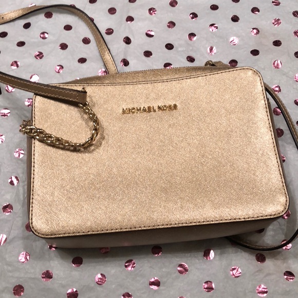 ✨NWOT MK CROSSBODY✨ - Picture 2 of 5